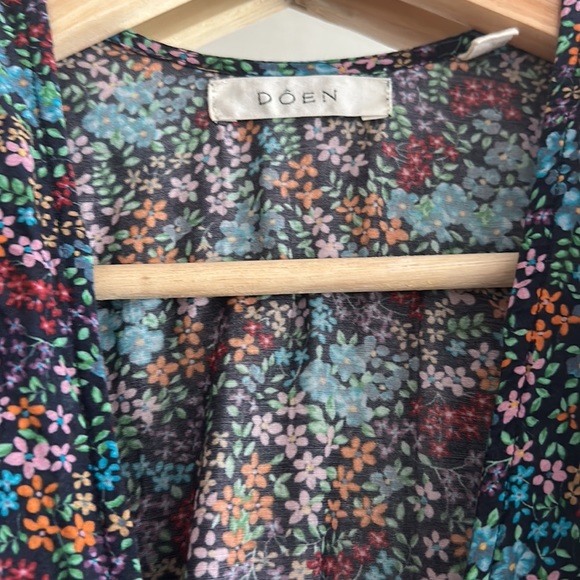 Does dress xs - Picture 2 of 8